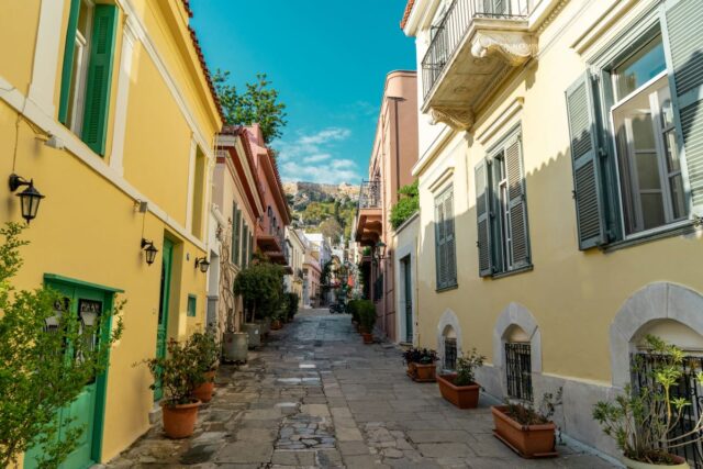 beautiful_street_in_plaka_athens_1_day_itinerary-first_time_in_athens